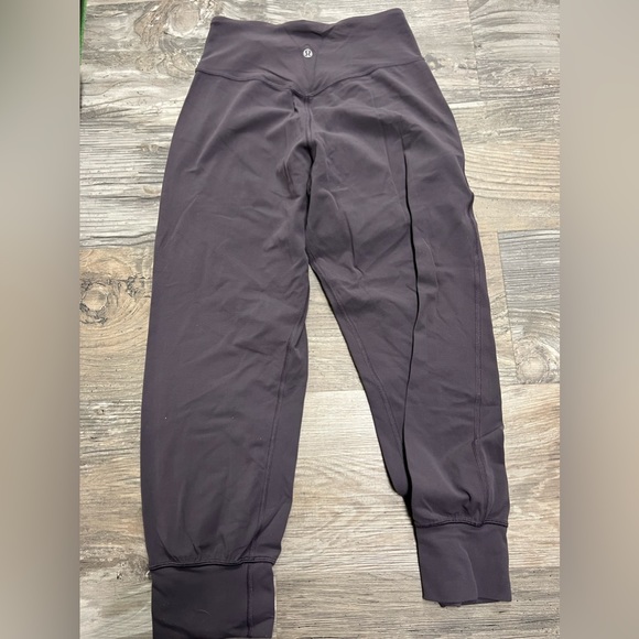 Lululemon Align cropped Joggers - Picture 4 of 4